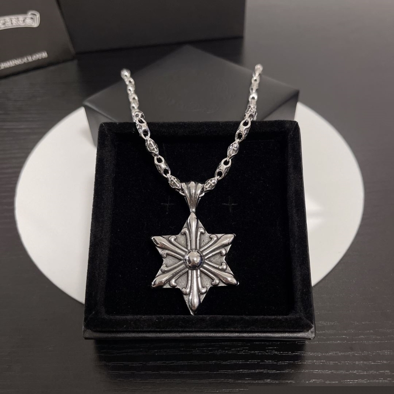 Ch**me He**ts necklaces